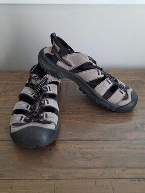 KEEN Targhee III Closed Toe Hiking Sandals Men Size 10.5